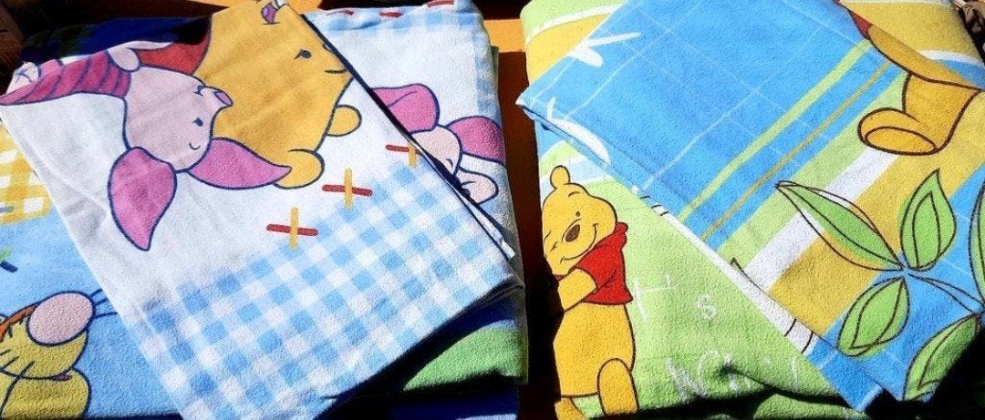 2 parures de lit 1 pers  flanelle winny l'ourson, Enlèvement, Comme neuf, Lit d'enfant, Garçon ou Fille
