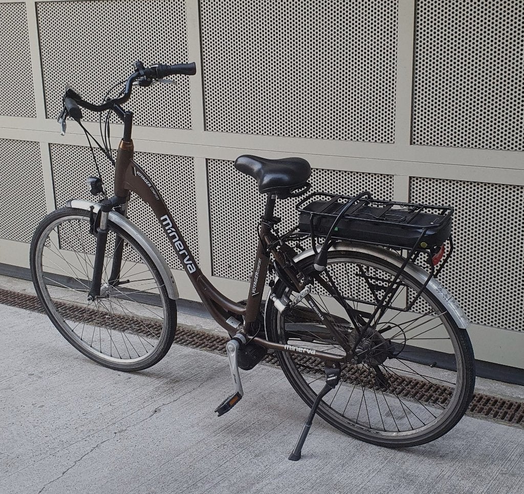 elektrische damesfiets met middenmotor goede staat !, Fietsen en Brommers, Ophalen, Zo goed als nieuw, Stromer, 50 km per accu of meer