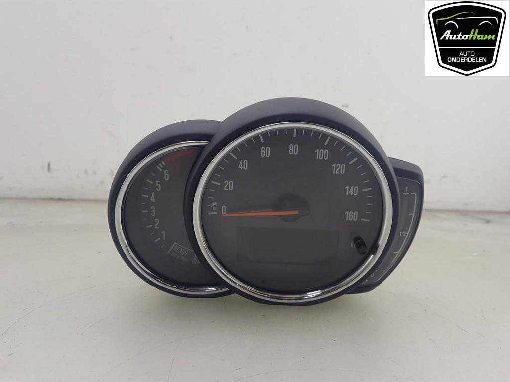 COCKPIT Mini Countryman (F60) (01-2016/06-2019) (8796267), Gebruikt, Mini