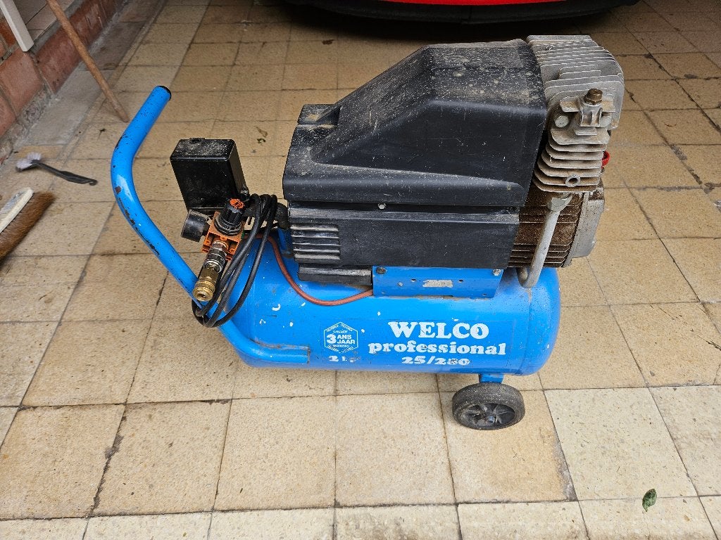 Compresseur professionnel Welco 25/280 2CV, Bricolage & Construction, Enlèvement, 200 à 400 litres/min, Utilisé, 6 à 10 bars
