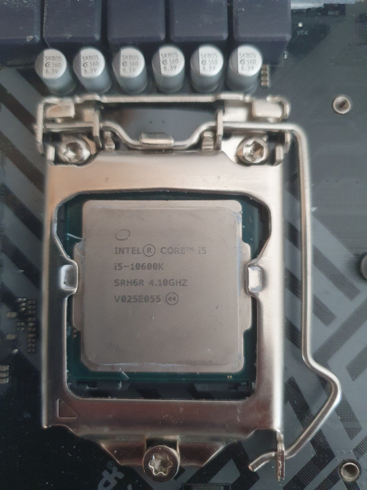 intel i5 10600k, Informatique & Logiciels, Processeurs, 6-core, Enlèvement ou Envoi, 4 Ghz ou plus, Intel Core i5