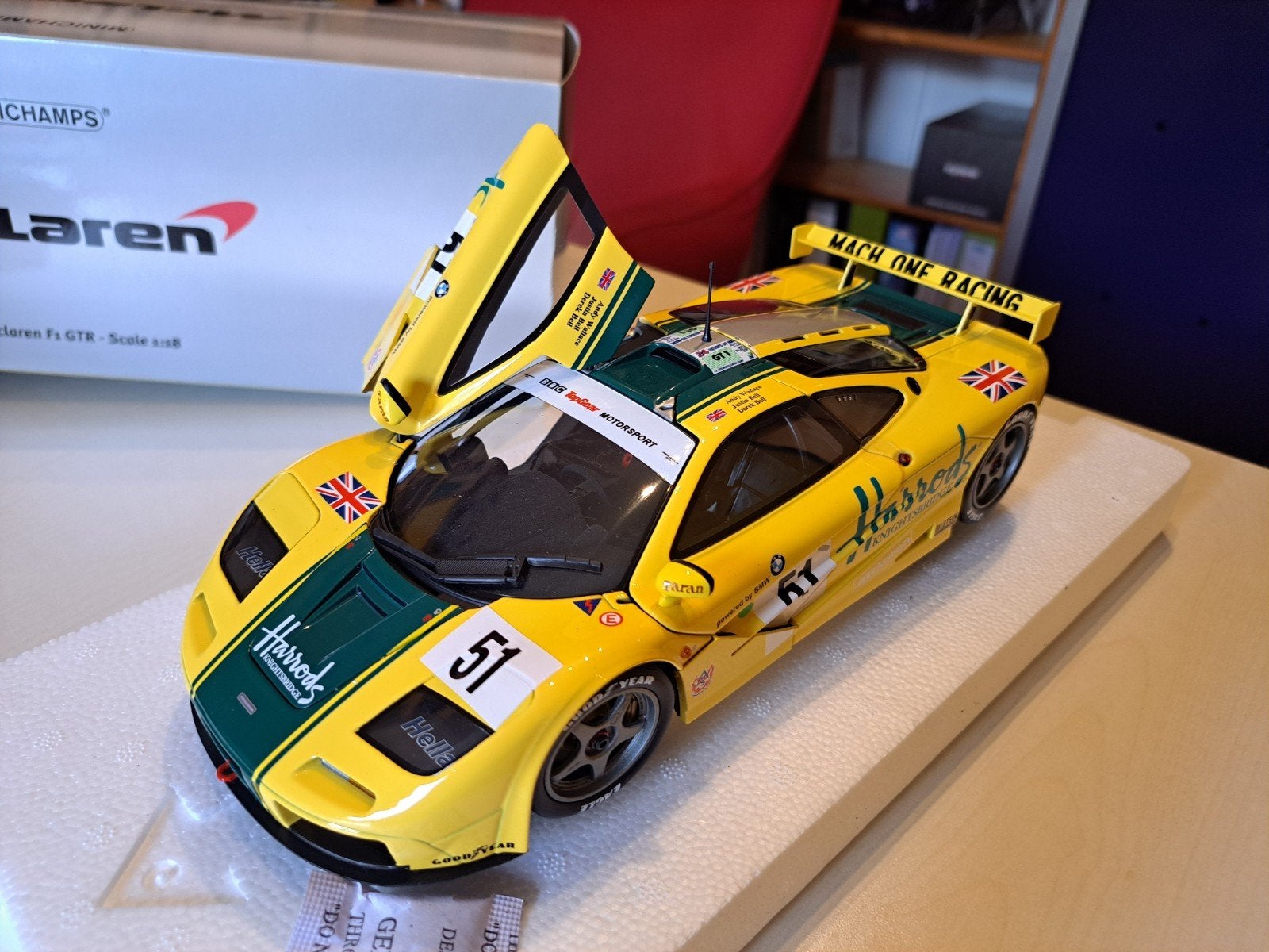 McLaren F1 GTR 24 uur van Le Mans 1995 BMW Harrods 1/18 Mini, Ophalen of Verzenden, Nieuw, Auto, MiniChamps