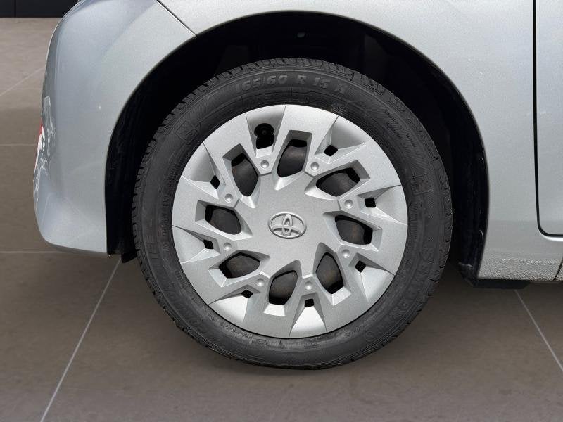 Toyota Aygo play, Auto's, Toyota, Electronic Stability Program (ESP), Handgeschakeld, 5 deurs, Zilver of Grijs