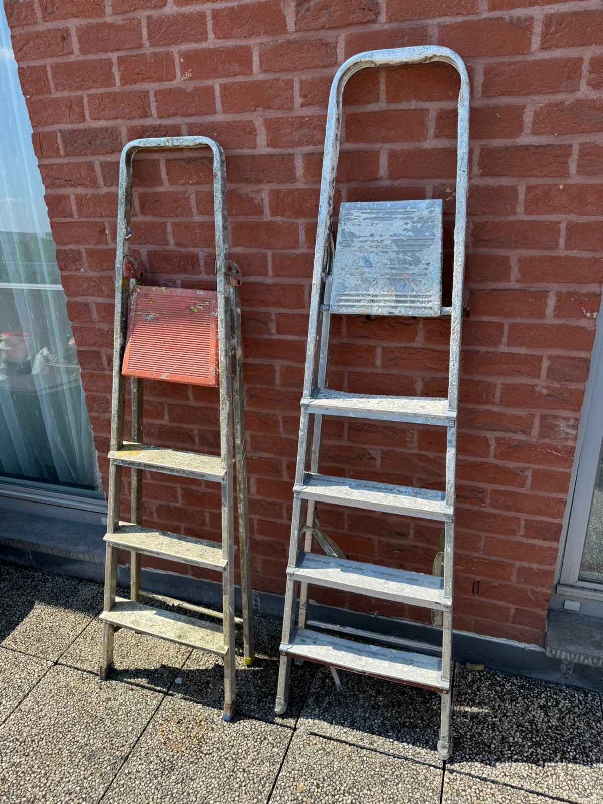Lot de 2 échelles à vendre, Enlèvement, Utilisé, Échelle, Pliable ou rétractable/escamotable