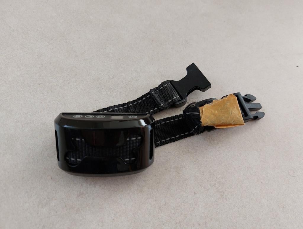2 colliers anti-aboiement à donner (pas électriques), Animaux & Accessoires, Accessoires pour chiens, Utilisé, Enlèvement