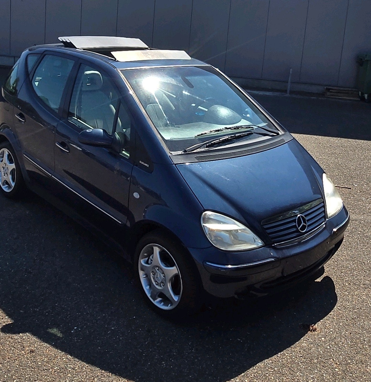 Démarrage et conduite du toit ouvrant avec climatisation aut, Autos, Cuir, Classe A, Achat, Beige