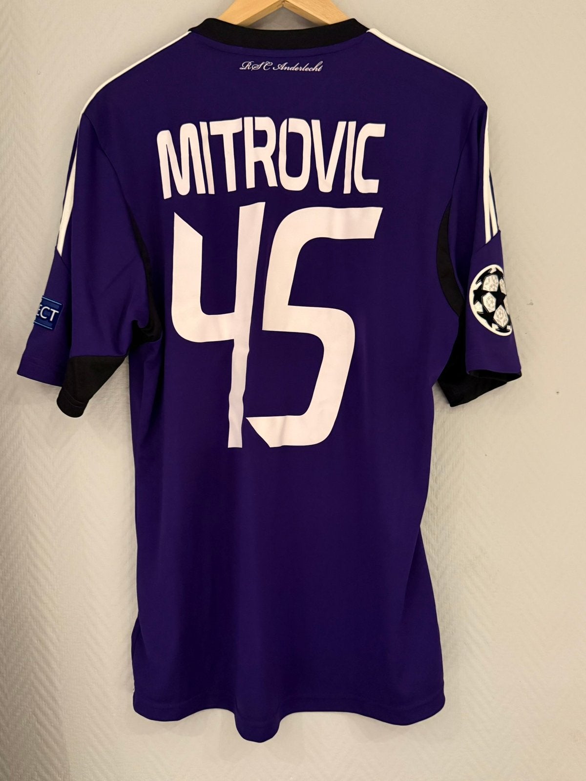 Matchworn Aleksandar Mitrovic CL RSC Anderlecht, Ophalen of Verzenden, Zo goed als nieuw, Shirt