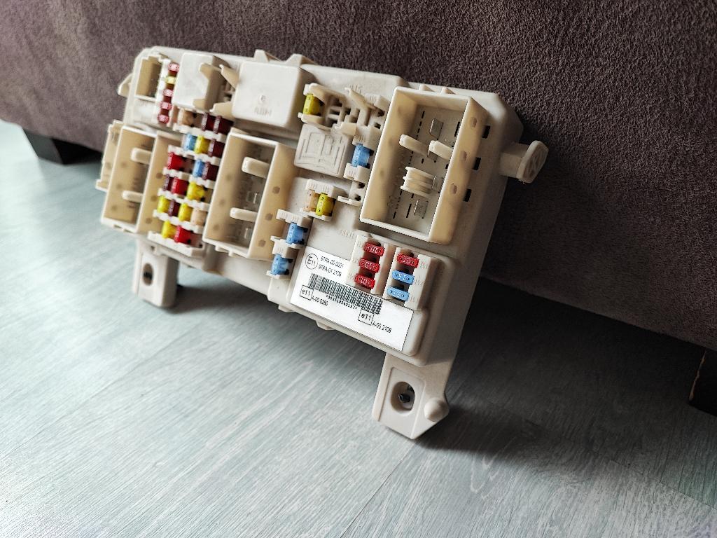 Zekeringendoos Ford Focus 2 C max (Origineel), Ophalen of Verzenden, Gebruikt, Ford