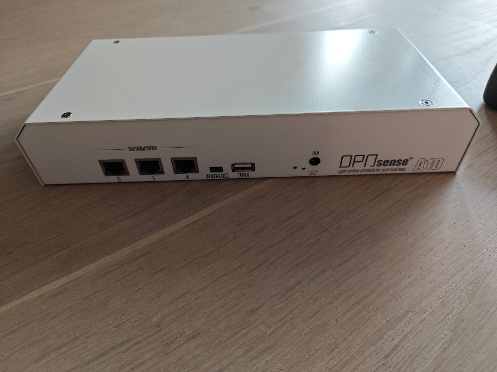 Firewall A10 pfSense, Ophalen of Verzenden, Zo goed als nieuw, Router, Pfsense