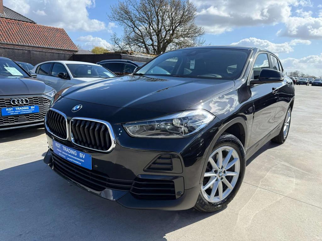 BMW X2 1.5i 136PK AUTOMAAT NAVIGATIE ZETELVERWARMING PDC, Gebruikt, 136 pk, Zwart, Bedrijf