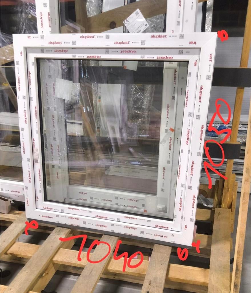 Aluplast raam met kip, Ophalen