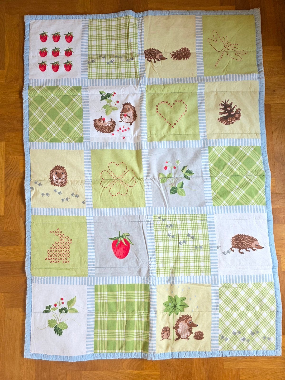 Ikea vandring ruta deken 85x115 cm, Enfants & Bébés, Couvertures, Sacs de couchage & Produits pour emmailloter, 115 cm, Couverture