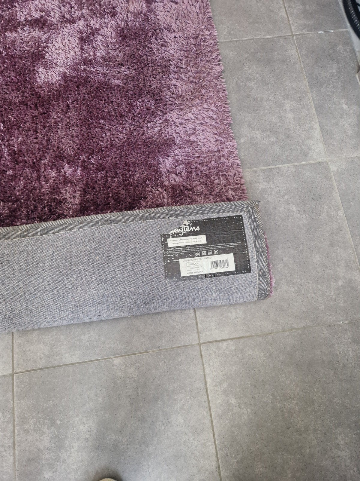 A vendre tapis couleur prune, Enlèvement