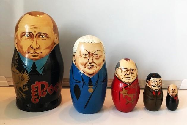 Matroesjka-poppen met afbeeldingen van Russische leiders., Ophalen of Verzenden, Zo goed als nieuw, Pop