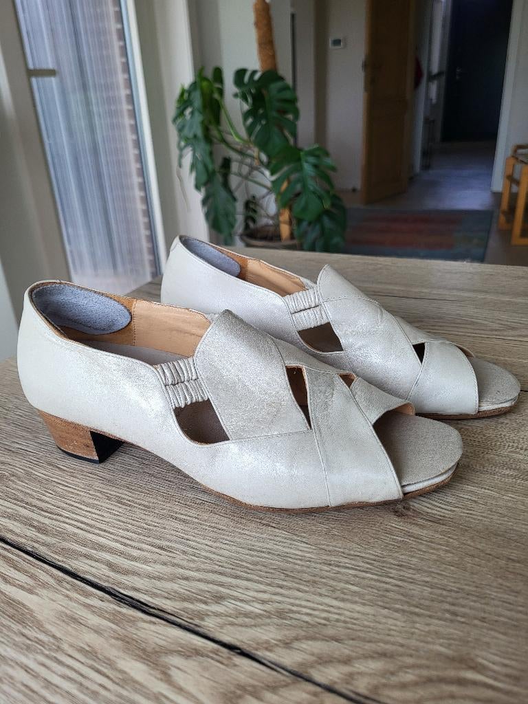 sandales pour femmes, cuir beige 38,5 ou 5 1/2, ANDERE, Beige, Porté, Sandales et Mûles