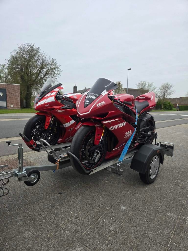 te huur Motor remorque / motoraanhangwagen 2 motoren  Motor, Ophalen, Zo goed als nieuw