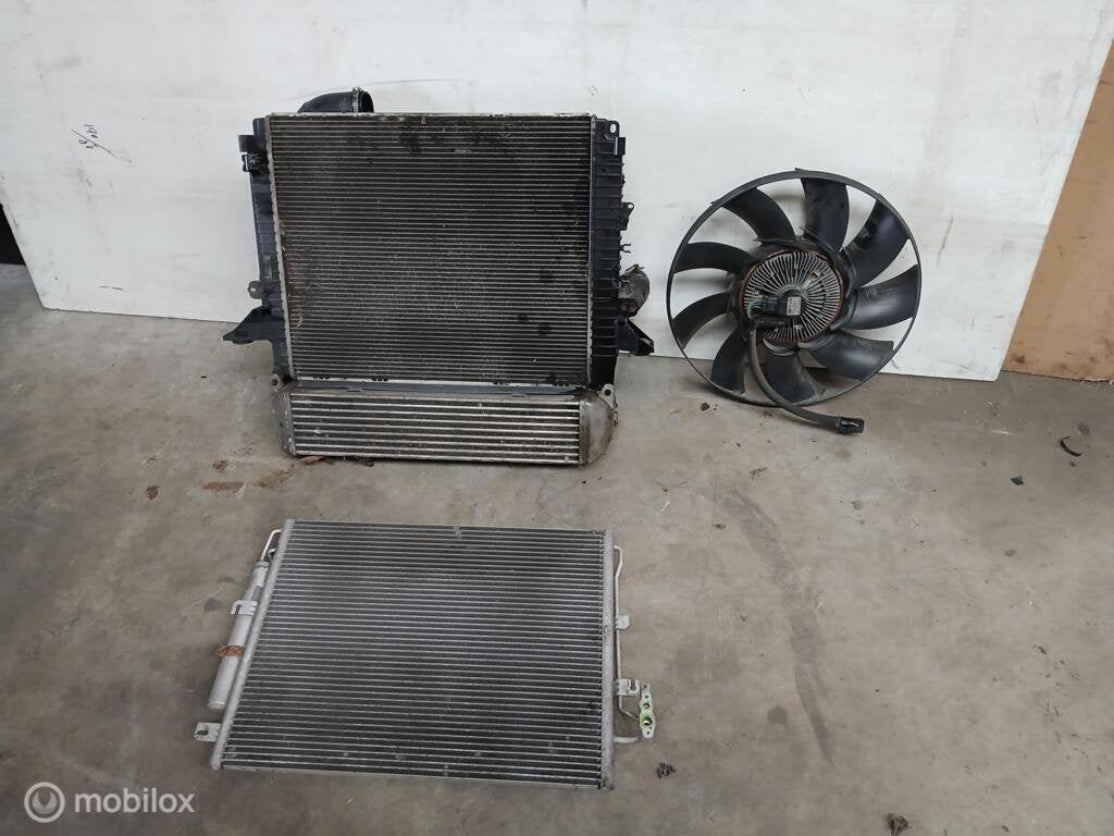 Radiateur TD V6 Range Rover Sport 2.7 Radiateur Discovery 3, Land Rover, Land Rover, Enlèvement ou Envoi, Utilisé