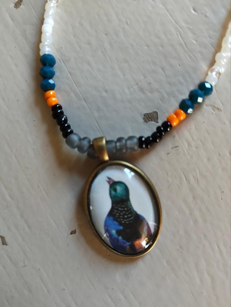 Prachtige originele handgemaakte ketting met cabochon en par, Handtassen en Accessoires, Kettingen, Ophalen of Verzenden, Blauw