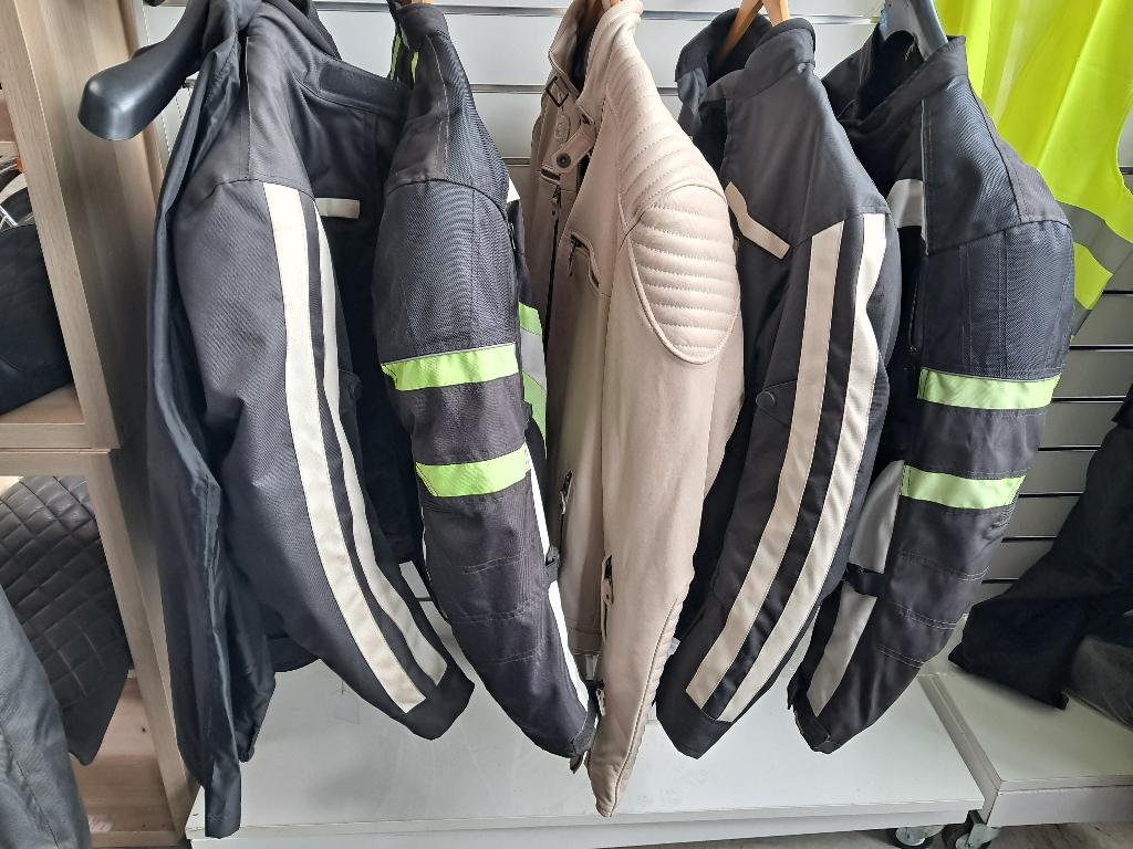 Liquidation total équipement et accessoires, Motos, Ac2roues@hotmail.com, Rue Pisseroule 174 B, Neuf, avec ticket, Lazer