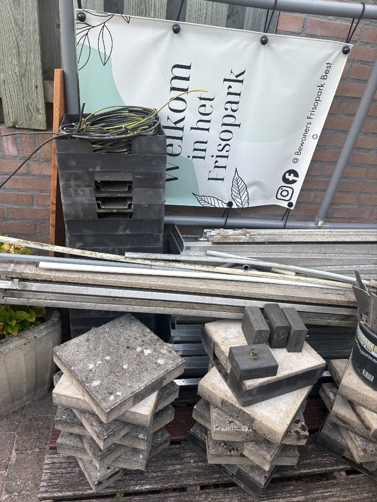 13 panneaux solaires + onduleur SolarEdge, Enlèvement, Utilisé, Système complet, 200 watts-crêtes ou plus