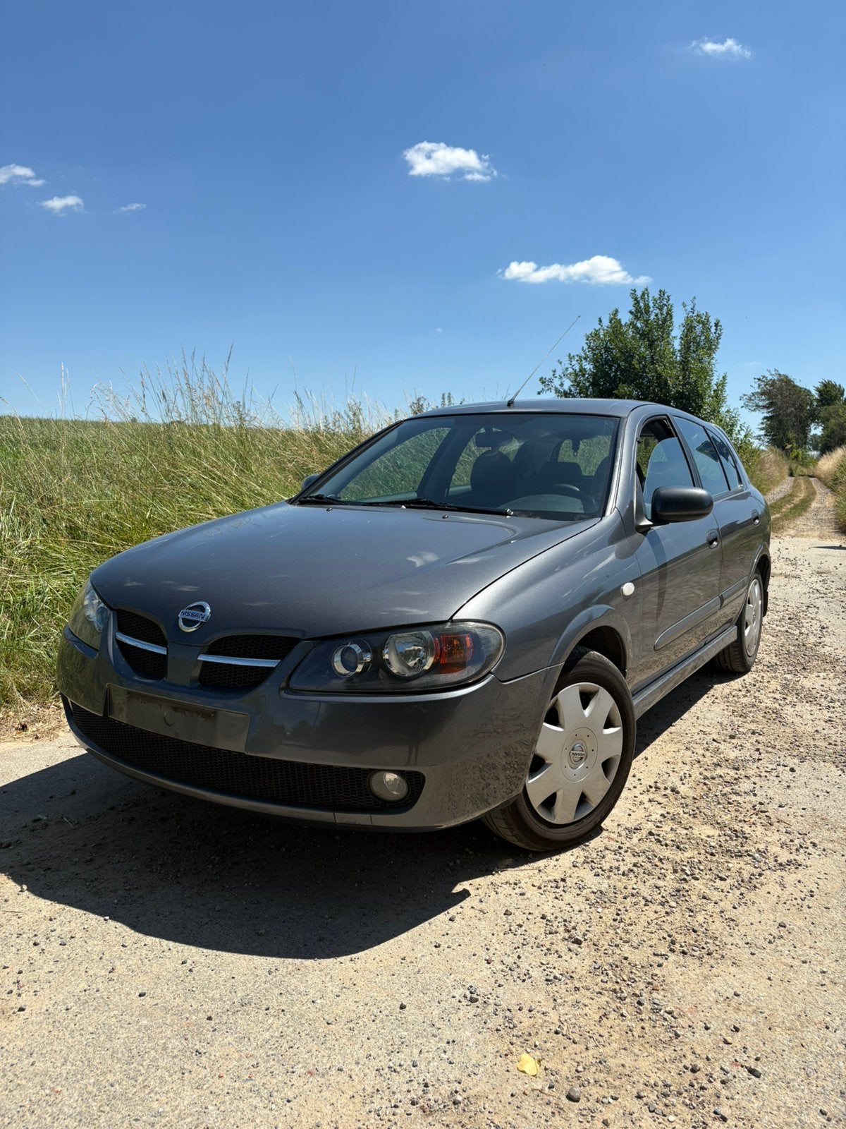Nissan Almera 1.5 16V Zeer nette staat Airco 1 ste eigenaar, Auto's, 1497 cc, 4 cilinders, 72 kW, Bedrijf