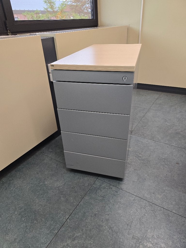 Armoire avec 4 tiroirs, espace de rangement pour les outils, Enlèvement ou Envoi, Comme neuf