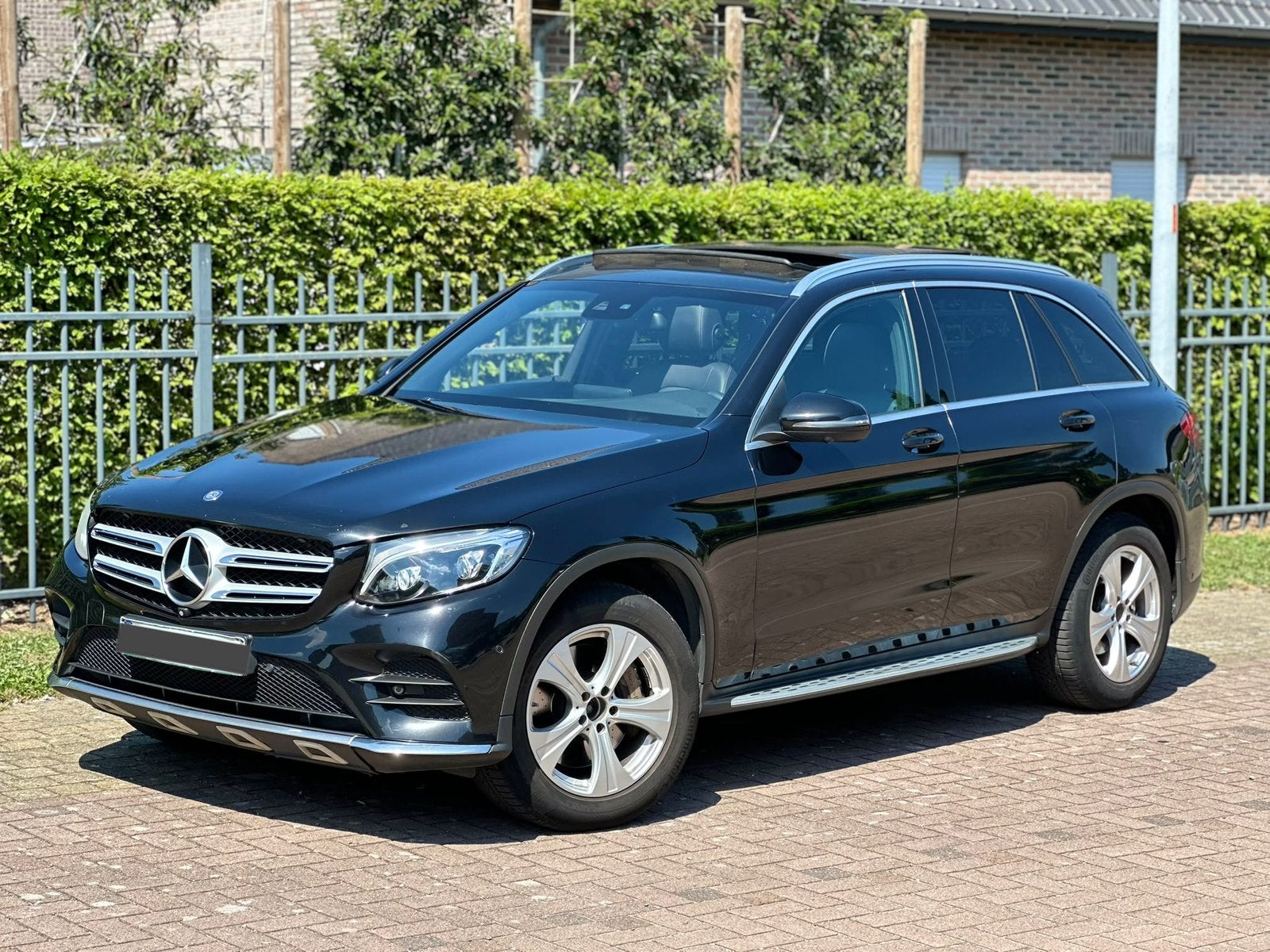 Mercedes Glc220 Amg line 4 matic, Auto's, Automaat, 4 deurs, Monovolume, Zwart