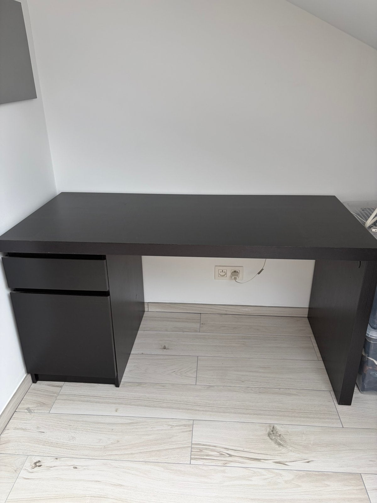Zwartbruine bureau Malm Ikea, Maison & Meubles, Bureaux, Enlèvement, Comme neuf