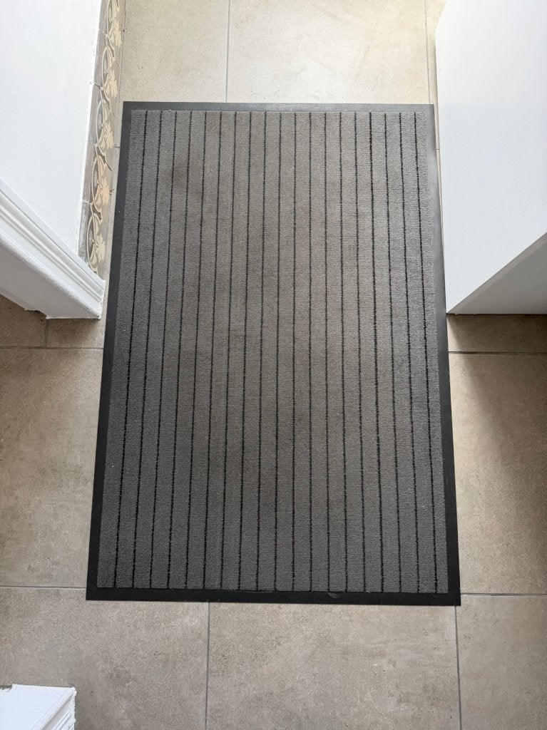 Grote grijze deurmat met rubberen rand – antislip, Tuin en Terras, Ophalen, Gebruikt