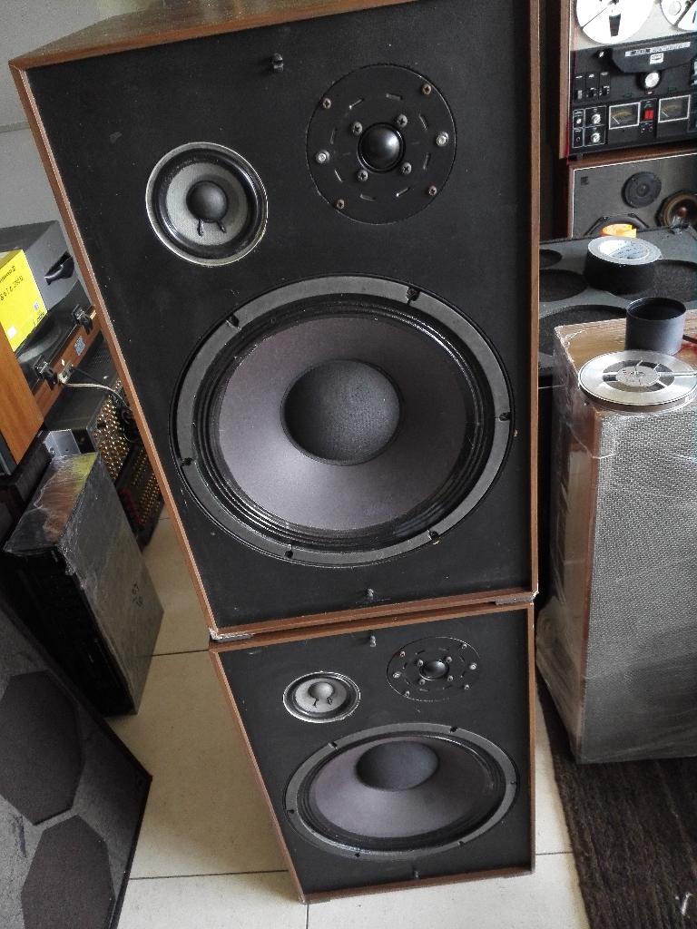 TOSHIBA luidsprekers /SEAS speakers/in goede staat, Gebruikt, Minder dan 60 watt, Front, Rear of Stereo speakers, Ophalen