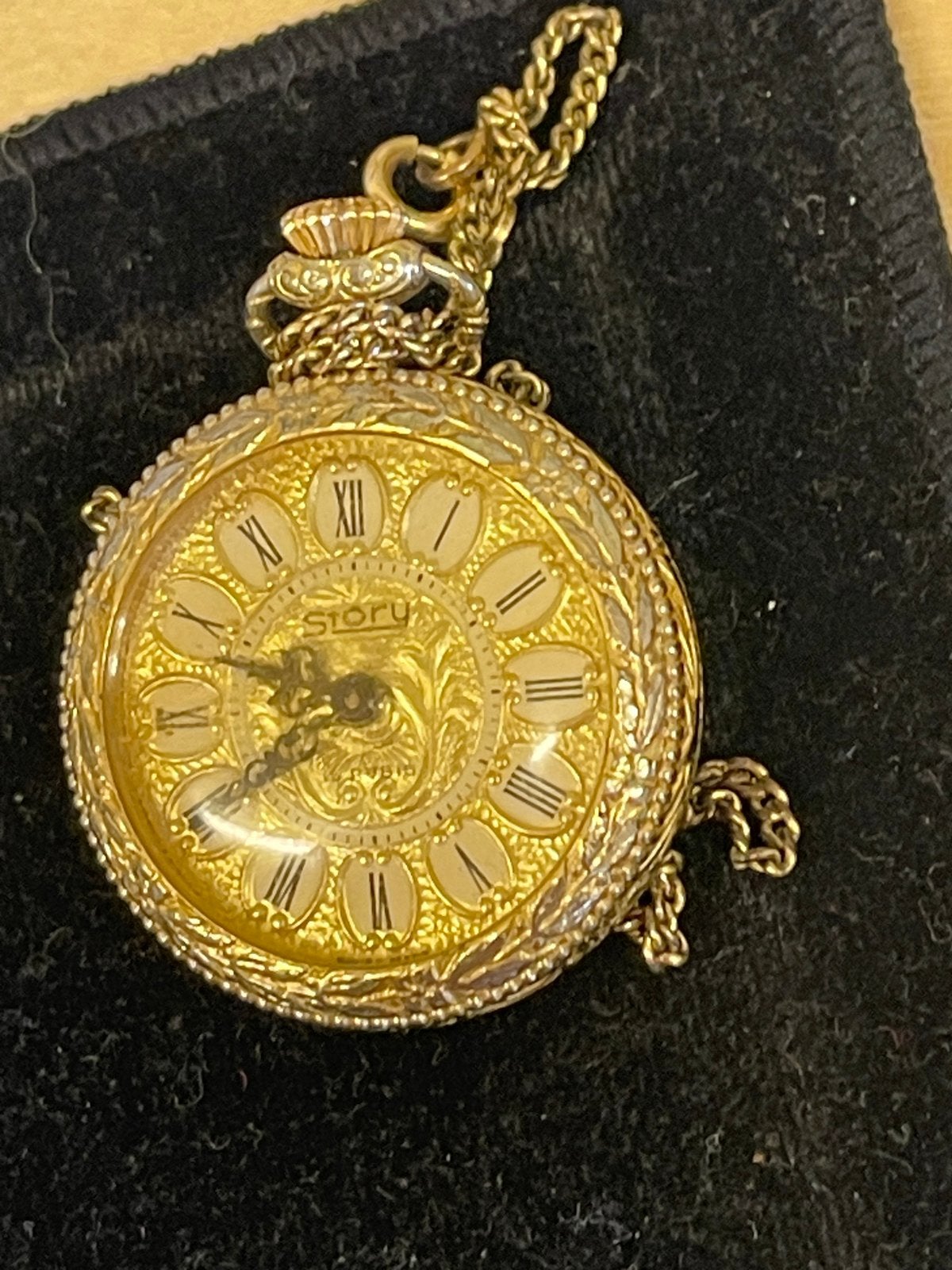 Montre dorée en pendentif, Ophalen, Zo goed als nieuw