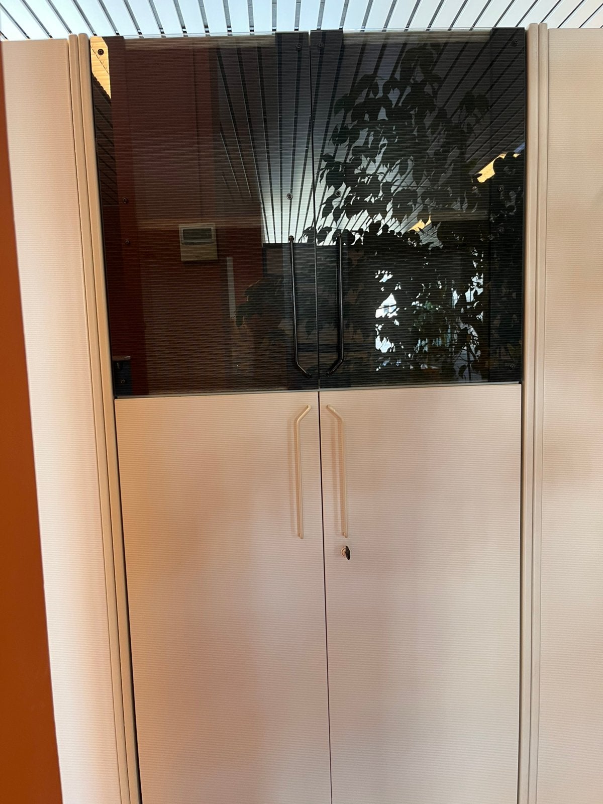 Witte kast met glas, Ophalen, 50 tot 100 cm, 150 tot 200 cm, Overige houtsoorten