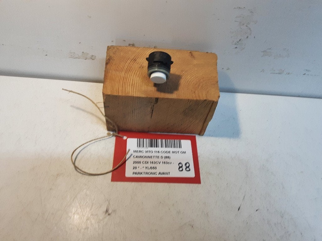 PARKEERSENSOR Mercedes-Benz Vito (447.6) (A0009055504), Gebruikt, Mercedes-Benz, Mevr. I. Hauben, Rue de l'Espoir 34 34
4030  GRIVEGNÉE, BE