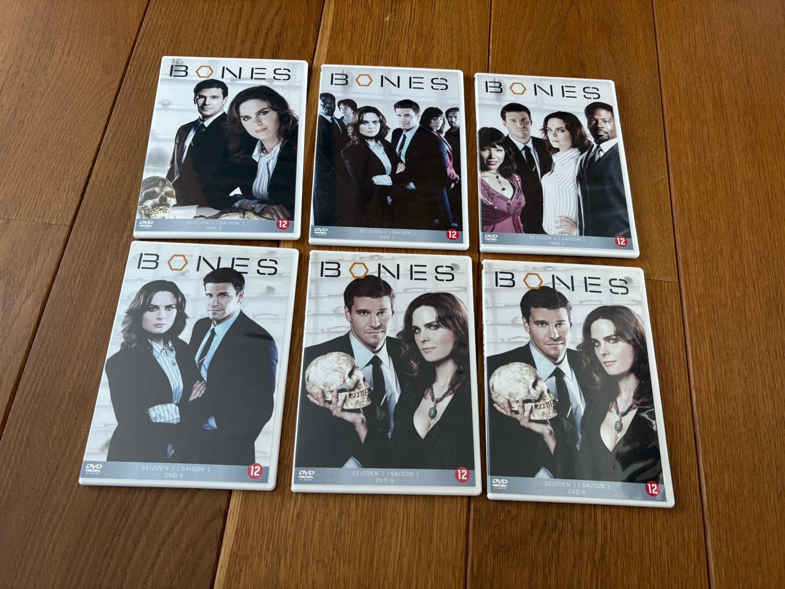 Dvd box Bones seizoen 1 ( dvd 1-2-3-4-5-6 ), Ophalen of Verzenden