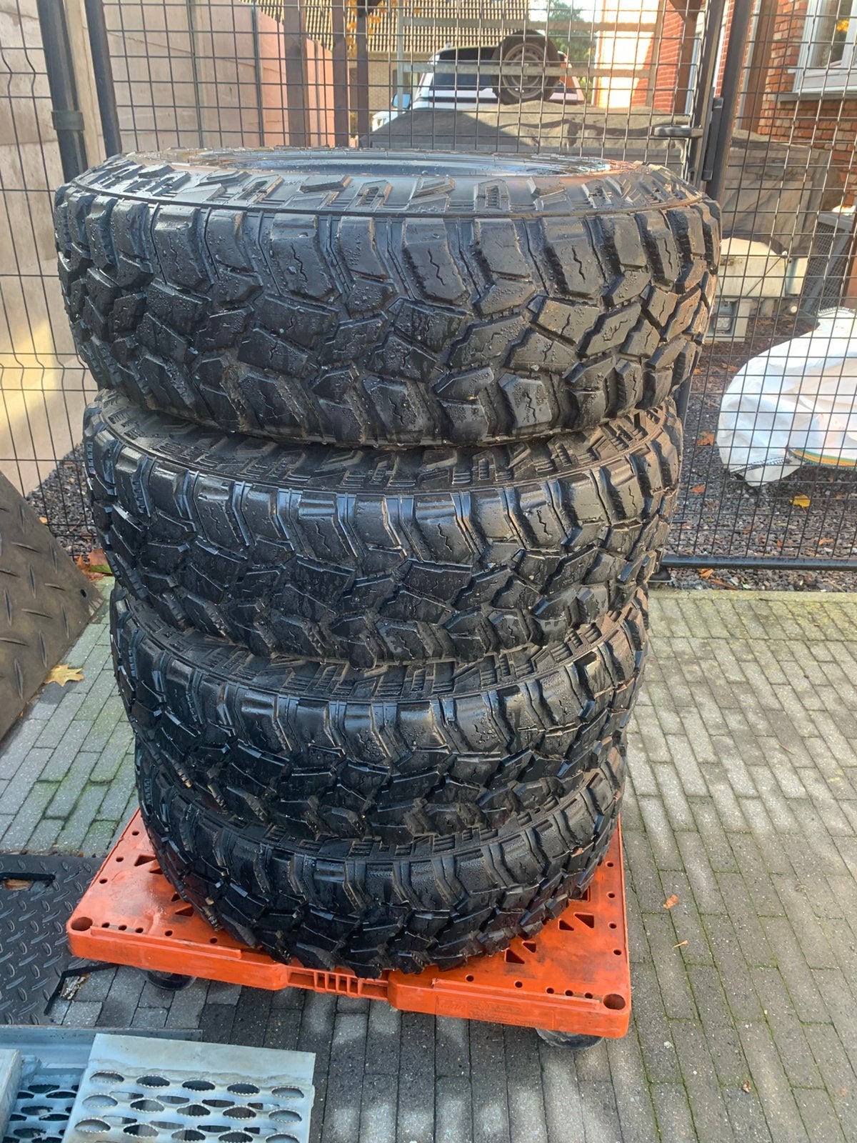 4 Off-road banden Ford Ranger, Ophalen, Zo goed als nieuw