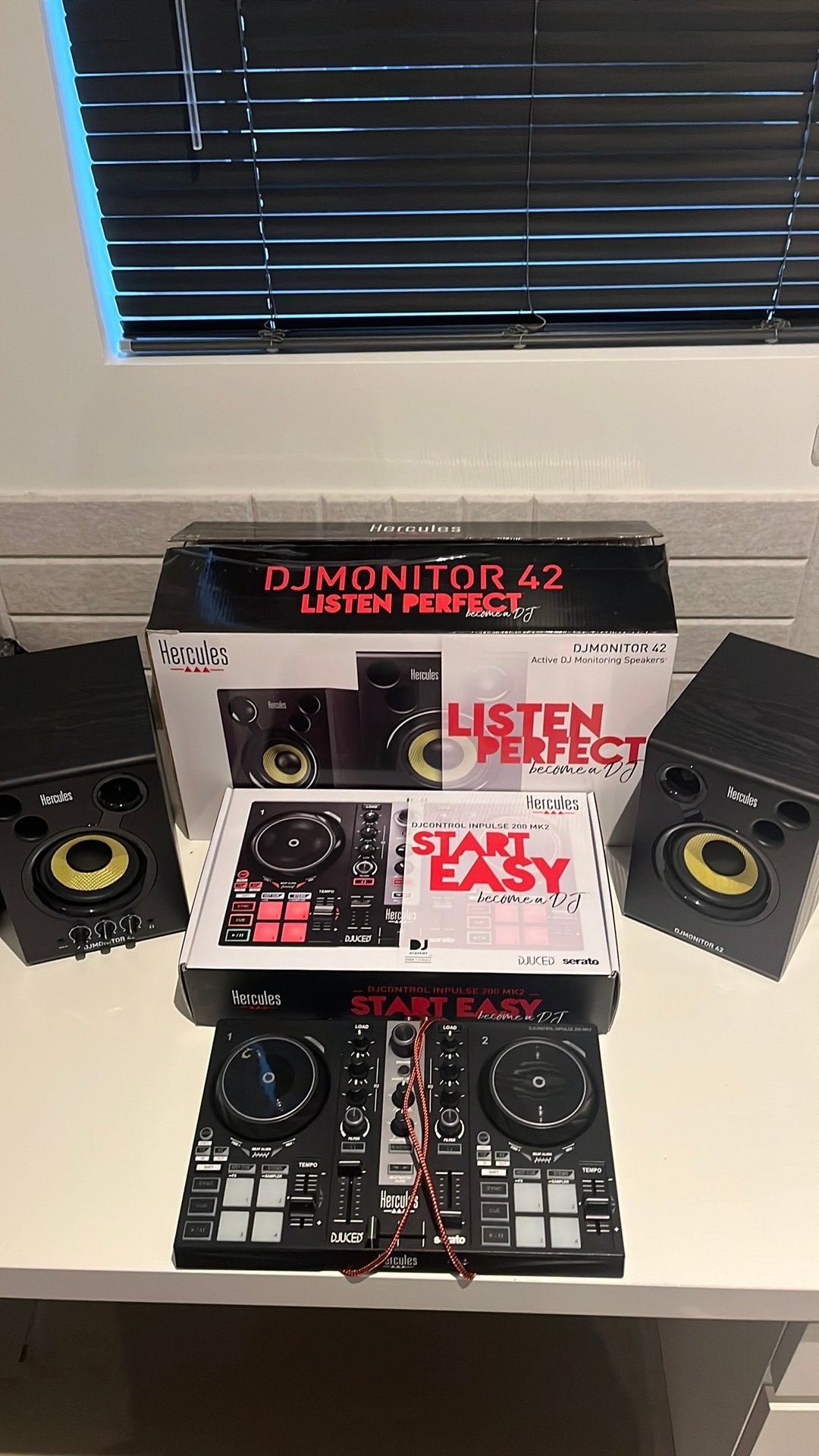Djcontrol inpulse 200 MK2 + djmonitor 42 speakers, Ophalen, Nieuw
