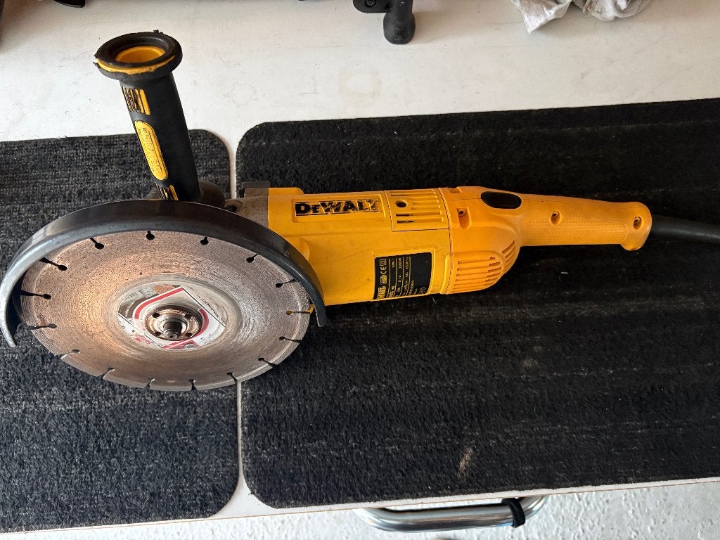 Haakse slijper DeWALT D28432C-QS – 2600W / 230mm, Ophalen, Gebruikt, 1000 watt of meer, Haakse handslijpmachine