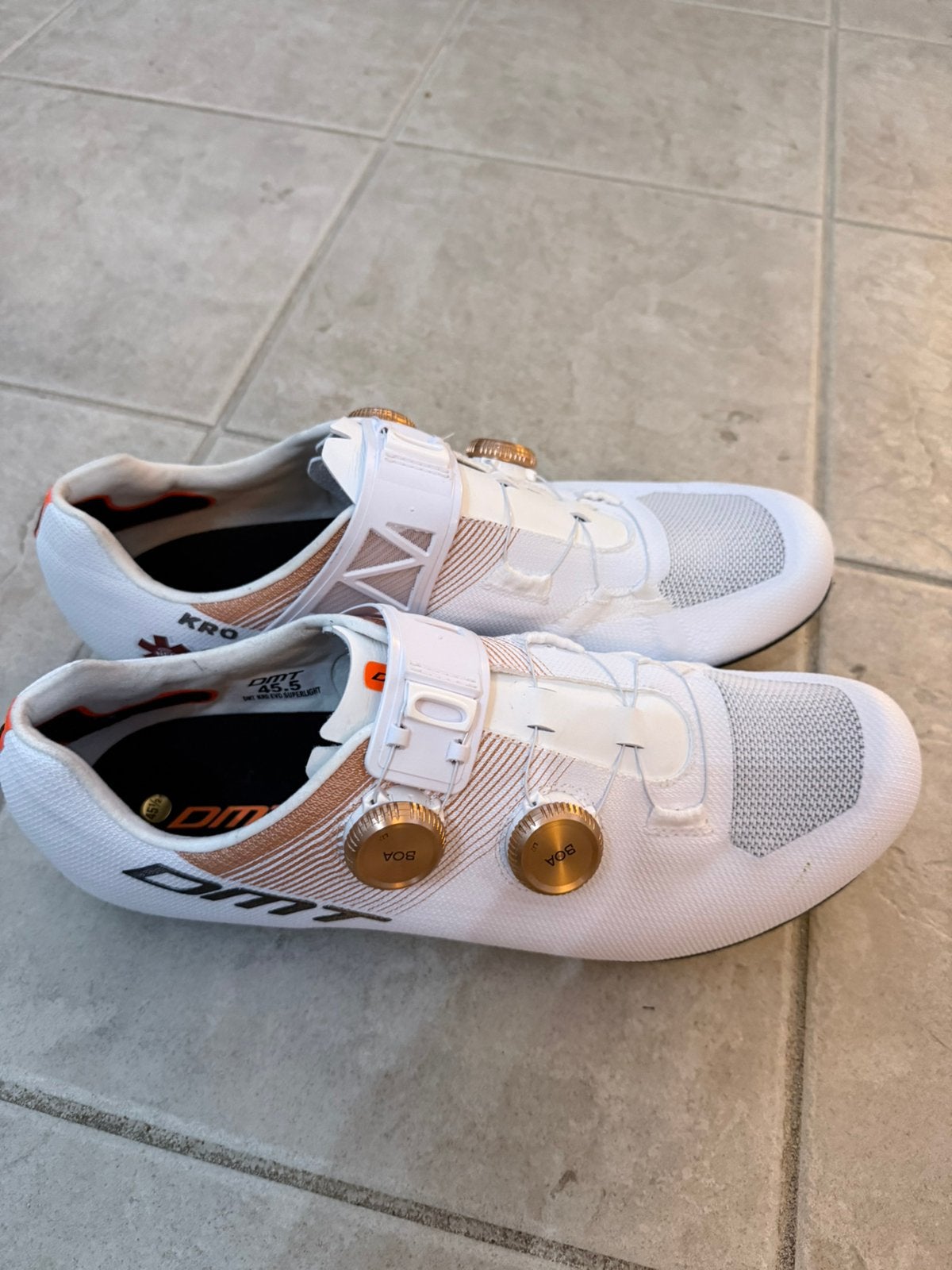 DMT KR0 EVO Superlight Carbon Fietsschoenen – Maat 45.5, Fietsen en Brommers, Ophalen, Zo goed als nieuw, Schoenen
