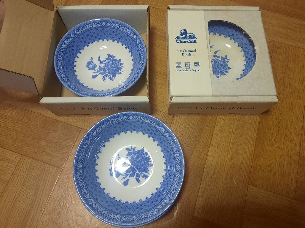 nieuw 3keramieken sterke hoge ronde kom wit/blauw Churchill, Ophalen of Verzenden, Nieuw, Keramiek, Bord(en)