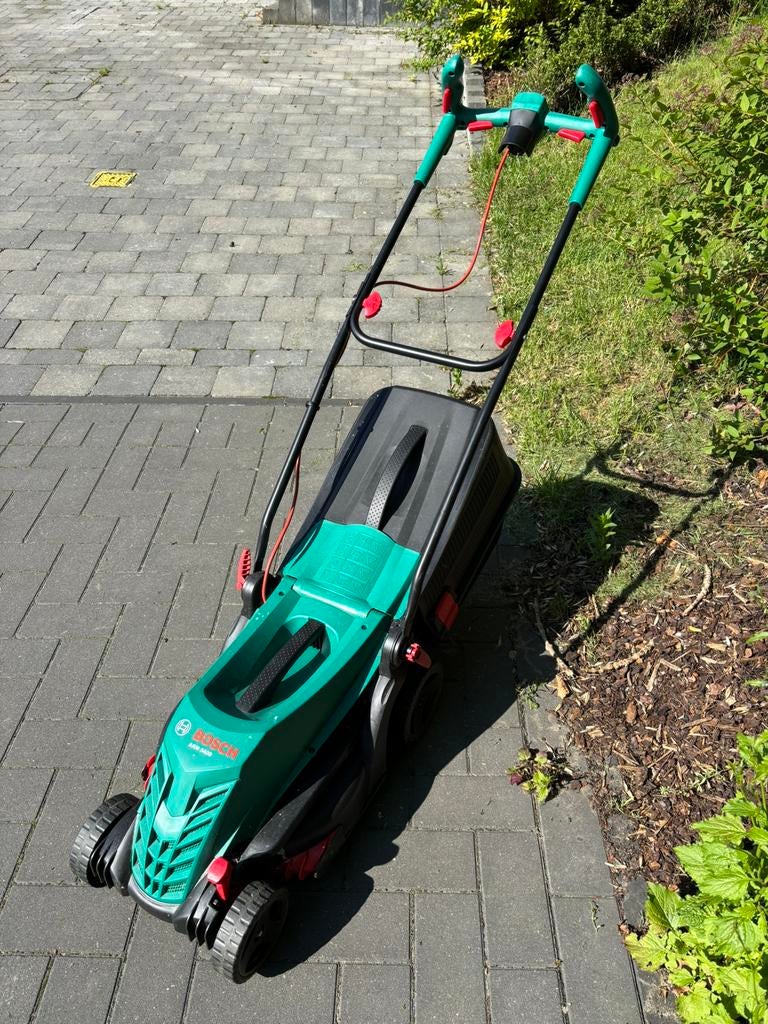 Bosch ARM3400 (filaire), 30 à 39 cm, Enlèvement, Utilisé, Bac de ramassage
