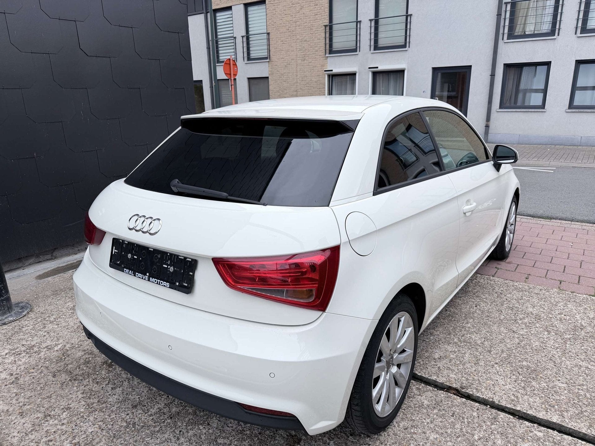 Audi A1 1.2 TFSI EDITION AMBITION | Navi| Airco | Zetel verw, Auto's, Stof, 4 cilinders, Wit, Bedrijf