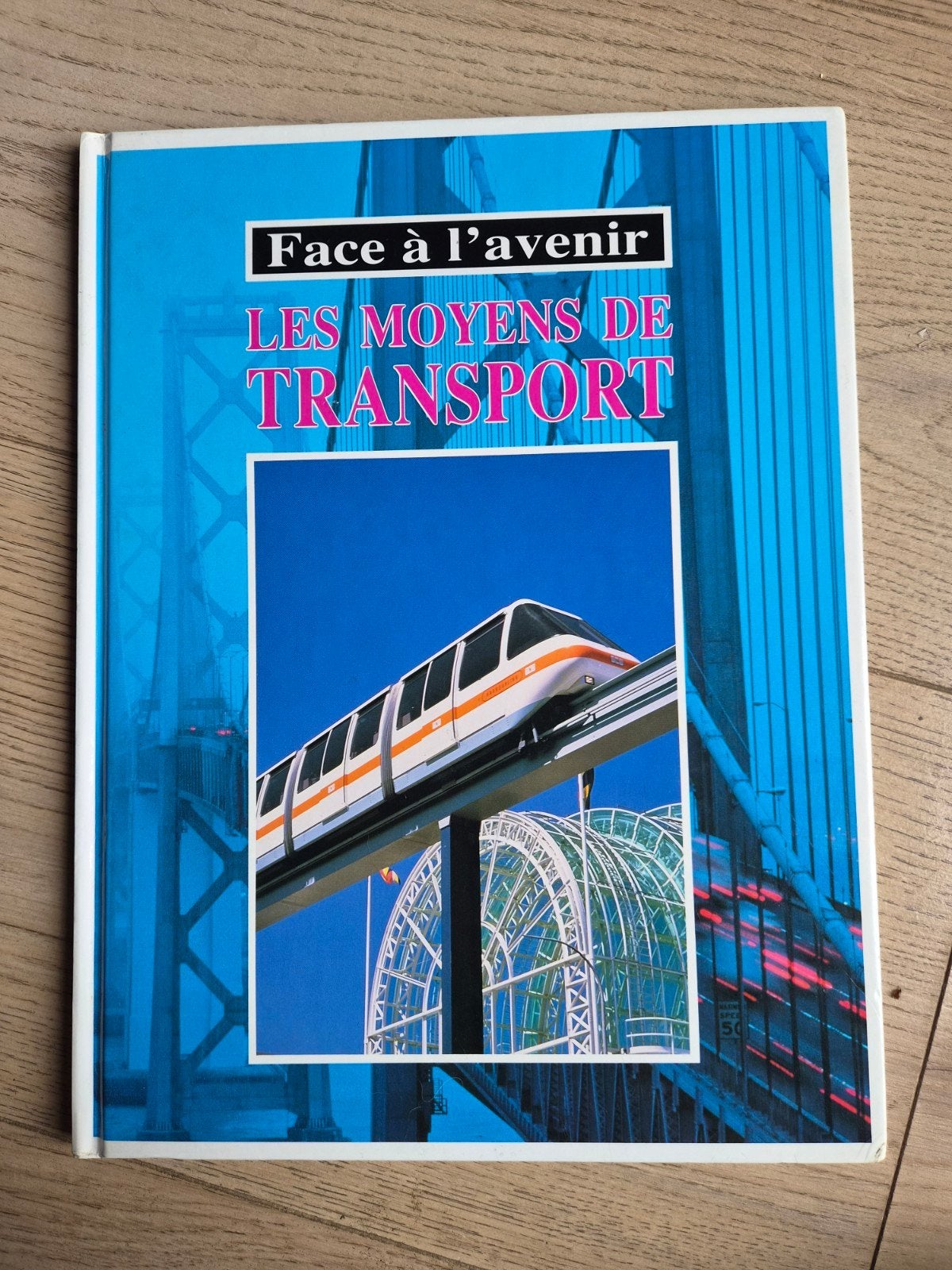 les moyens de transport, Enlèvement, Comme neuf