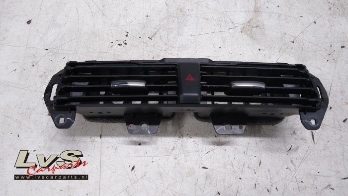 Grille aération tableau de bord d'un Ford Mondeo, -, 3 mois de garantie, -, -
