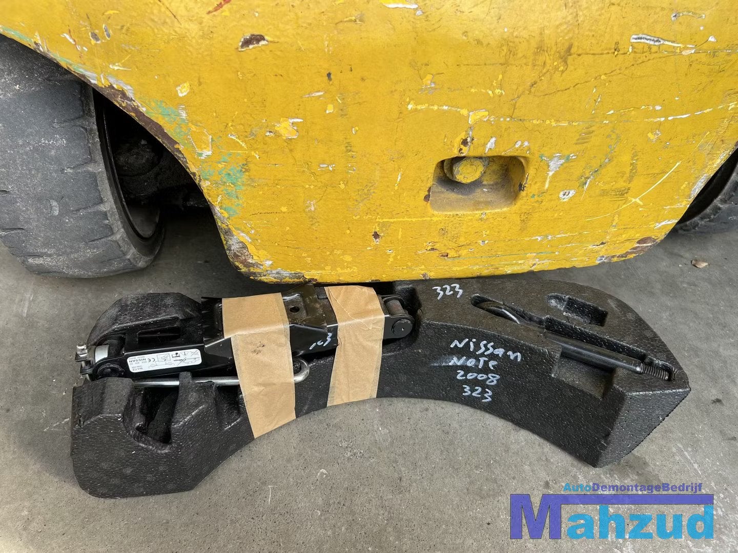 NISSAN NOTE krikset trekoog trekstang 2005-2012, Auto-onderdelen, Banden en Velgen, Takashima 1-chome 1-1
220-8686  Yokohama, Band(en)