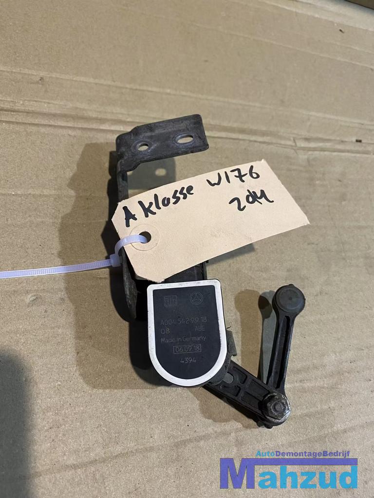 Mercedes A CLA klasse W176 W117 niveausensor A0045429918, Auto-onderdelen, Gebruikt, Mercedes-Benz AG, Mercedes-Benz, Mercedesstrasse 120
70372  Stuttgart, DE