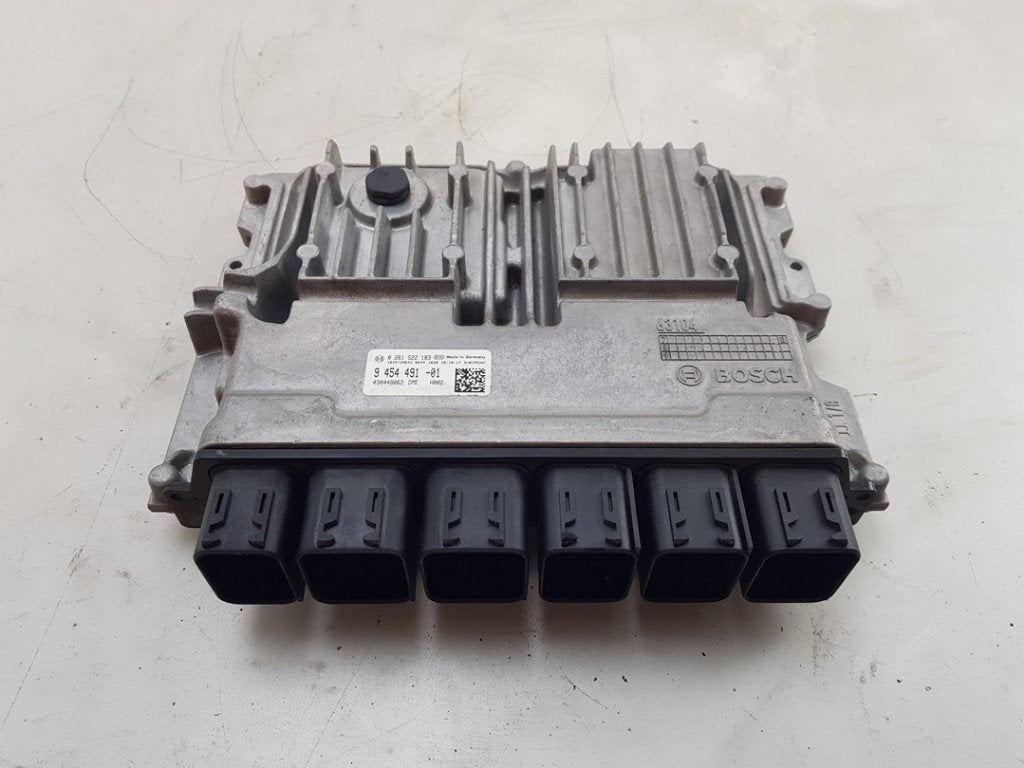 COMPUTER MOTOR BMW 5 serie Touring (G31) (01-2017/05-2022), Robert Bosch AG, Gebruikt, BMW, Robert-Bosch-Allee 1
74232  Abstatt, DE