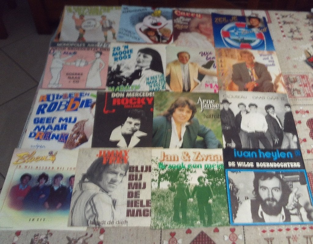 40 Oude Nederlandtalige Vinyl Singles, Ophalen of Verzenden, Zo goed als nieuw