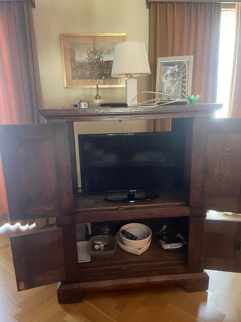 Massief houten TV kast opklapbare deuren landelijk / rustiek, Antiek en Kunst, Ophalen