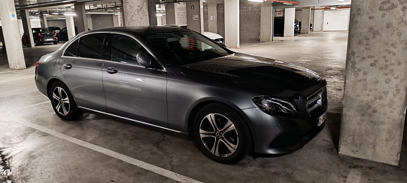 Mercedes E200D, Auto's, Leder, Diesel, Grijs, Particulier