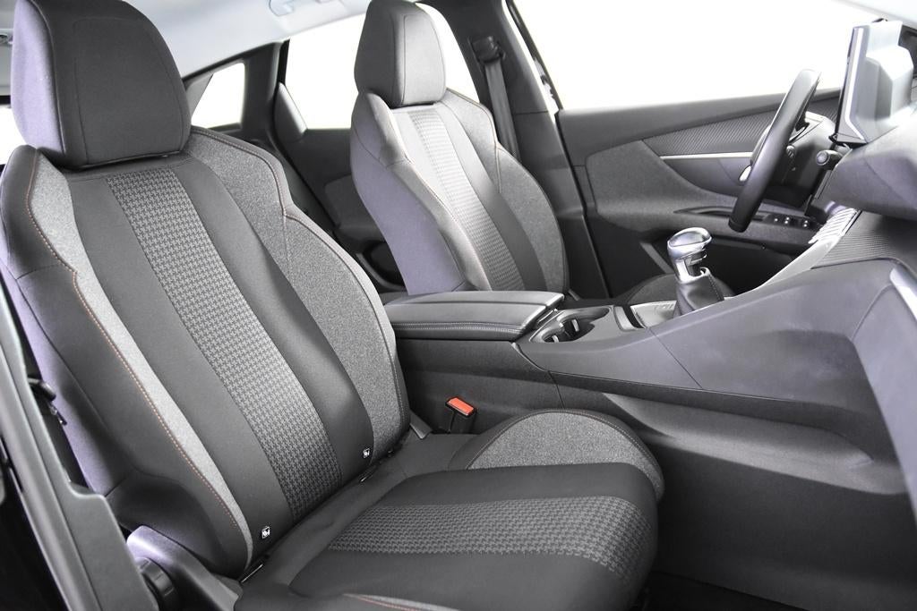Peugeot 3008 Active 130 *1ste eigenaar*Navi*Camera*Carplay*, Auto's, Voorwielaandrijving, Stof, 140 g/km, 1199 cc